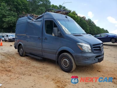 Czwarte zdjęcie samochodu z boku: 2018 MERCEDES-BENZ SPRINTER 2500 VIN:WD3PE7CD2JP635182 - miniatura