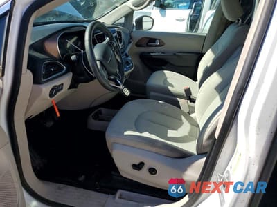 Zdjęcie 7 z 13 samochodu: 2017 CHRYSLER PACIFICA TOURING VIN:2C4RC1DG4HR634389 - miniatura