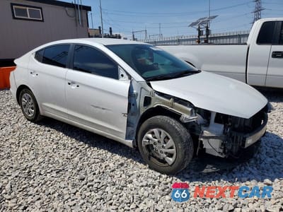Czwarte zdjęcie samochodu z boku: 2019 HYUNDAI ELANTRA SE VIN:5NPD74LF4KH480277 - miniatura