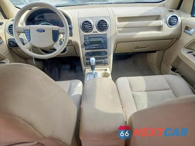 Zdjęcie 8 z 14 samochodu: 2005 FORD FREESTYLE SE VIN:1FMZK01155GA13989 - miniatura