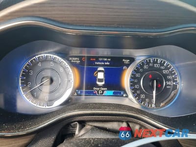 Zdjęcie 9 z 12 samochodu: 2015 CHRYSLER 200 C VIN:1C3CCCEG2FN512385 - miniatura
