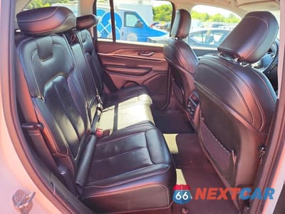 Zdjęcie 11 z 13 samochodu: 2023 JEEP GRAND CHEROKEE LIMITED VIN:1C4RJHBGXPC538534 - miniatura