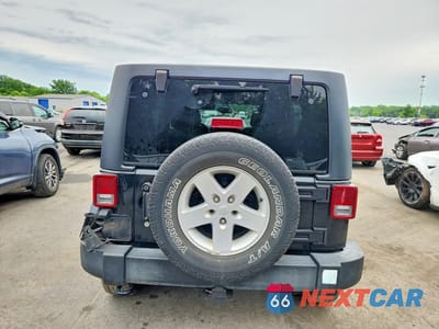 Zdjęcie 6 z 13 samochodu: 2017 JEEP WRANGLER UNLIMITED SPORT VIN:1C4BJWDG1HL696927 - miniatura
