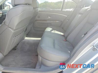 Zdjęcie 10 z 12 samochodu: 2007 BMW 750 VIN:WBAHN83557DT75151 - miniatura