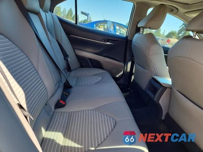 Zdjęcie 10 z 12 samochodu: 2018 TOYOTA CAMRY SE VIN:4T1B11HK4JU526249 - miniatura
