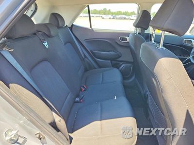 Zdjęcie 10 z 12 samochodu: 2021 HYUNDAI VENUE SE VIN:KMHRB8A38MU078352 - miniatura