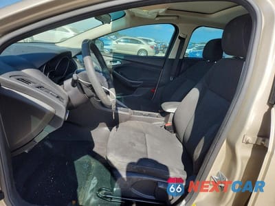 Zdjęcie 7 z 12 samochodu: 2017 FORD FOCUS SEL VIN:1FADP3M20HL262367 - miniatura