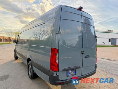 Trzecie zdjęcie samochodu z tyłu: 2023 MERCEDES-BENZ SPRINTER 2500 VIN:W1Y4NDHY7PT136876 - miniatura