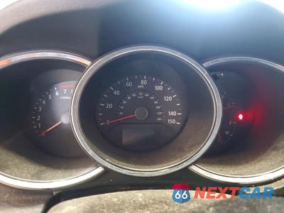 Zdjęcie 9 z 14 samochodu: 2013 KIA SORENTO LX VIN:5XYKTDA67DG412958 - miniatura