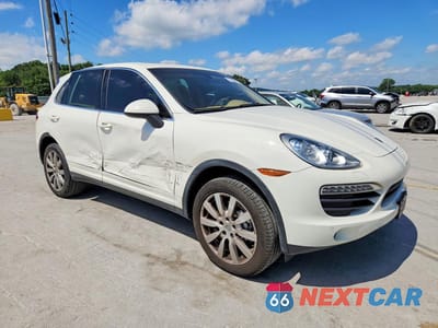 Czwarte zdjęcie samochodu z boku: 2012 PORSCHE CAYENNE S VIN:WP1AB2A20CLA42907 - miniatura