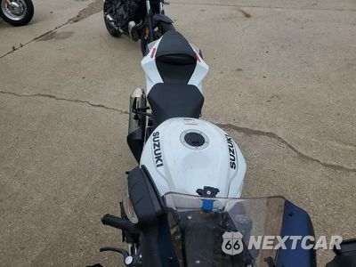 Piąte zdjęcie samochodu w środku: 2025 SUZUKI GSX-R600 VIN:JS1GN7FA7S7100870 - miniatura