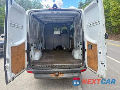 Zdjęcie 6 z 10 samochodu: 2017 MERCEDES-BENZ SPRINTER 2500 VIN:WD3PE7CD6HP563297 - miniatura