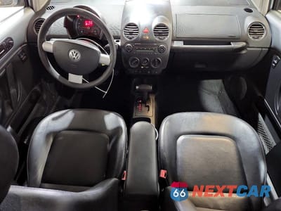 Zdjęcie 8 z 12 samochodu: 2006 VOLKSWAGEN NEW BEETLE 2.5L OPTION PACKAGE 1 VIN:3VWRW31C46M407421 - miniatura