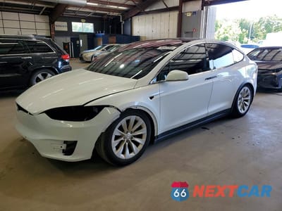 2016 TESLA MODEL X 5YJXCBE2XGF027827 - główne zdjęcie licytacji z USA - miniatura