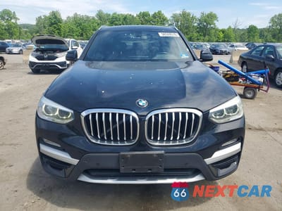 Piąte zdjęcie samochodu w środku: 2018 BMW X3 XDRIVE30I VIN:5UXTR9C52JLC73733 - miniatura