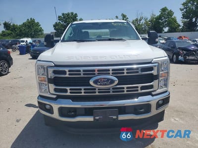 Piąte zdjęcie samochodu w środku: 2024 FORD F250 SUPER DUTY VIN:1FT7W2BN7REC50689 - miniatura