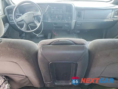 Zdjęcie 8 z 12 samochodu: 2004 GMC NEW SIERRA K1500 VIN:1GTEK19T84Z191574 - miniatura