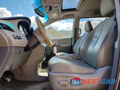 Zdjęcie 7 z 14 samochodu: 2013 TOYOTA SIENNA XLE 8-PASSENGER VIN:5TDYK3DC5DS362220 - miniatura