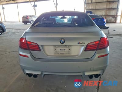 Zdjęcie 6 z 12 samochodu: 2013 BMW M5 VIN:WBSFV9C51DC773824 - miniatura