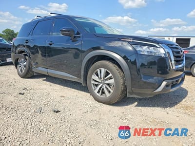 Czwarte zdjęcie samochodu z boku: 2024 NISSAN PATHFINDER SL VIN:5N1DR3CA7RC300302 - miniatura