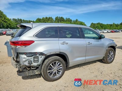 Trzecie zdjęcie samochodu z tyłu: 2018 TOYOTA HIGHLANDER XLE VIN:5TDJZRFH8JS549259 - miniatura