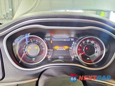 Zdjęcie 9 z 13 samochodu: 2015 DODGE CHALLENGER SXT PLUS VIN:2C3CDZBGXFH715375 - miniatura
