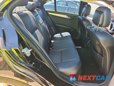 Zdjęcie 10 z 12 samochodu: 2010 MERCEDES-BENZ C 300 4MATIC VIN:WDDGF8BB6AF502316 - miniatura