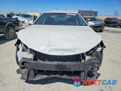 Piąte zdjęcie samochodu w środku: 2017 TOYOTA CAMRY SE VIN:4T1BF1FK7HU414432 - miniatura