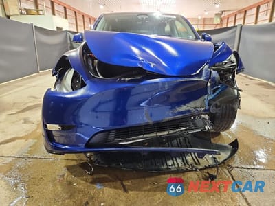 Piąte zdjęcie samochodu w środku: 2024 TESLA MODEL Y VIN:7SAYGDEE4RA265691 - miniatura