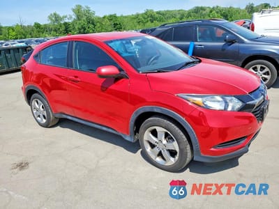Czwarte zdjęcie samochodu z boku: 2018 HONDA HR-V LX VIN:3CZRU6H33JG727704 - miniatura