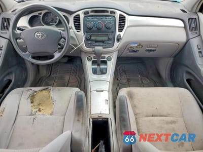 Zdjęcie 8 z 13 samochodu: 2005 TOYOTA HIGHLANDER LIMITED VIN:JTEEP21A050134823 - miniatura