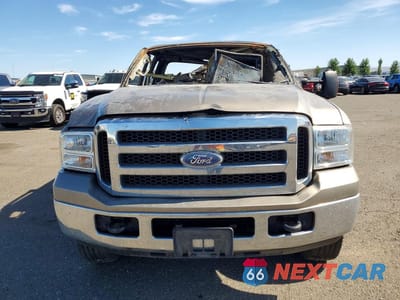 Piąte zdjęcie samochodu w środku: 2005 FORD F250 SUPER DUTY VIN:1FTSX21535EC31639 - miniatura