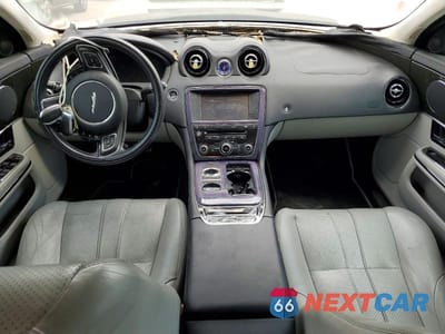 Zdjęcie 8 z 12 samochodu: 2011 JAGUAR XJ VIN:SAJWA1CB3BLV07424 - miniatura