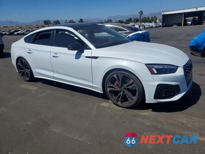 Czwarte zdjęcie samochodu z boku: 2025 AUDI S5 PREMIUM PLUS VIN:WAUC4DF5XSA001212 - miniatura