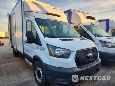 Czwarte zdjęcie samochodu z boku: 2022 FORD TRANSIT DELIVERY TRUCK VIN:1FDBW5Z82NKA32369 - miniatura