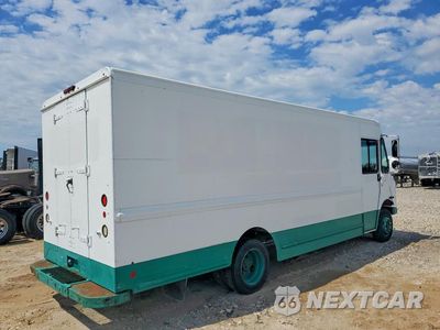 Trzecie zdjęcie samochodu z tyłu: 2012 WORKHORSE CUSTOM CHASSIS W62 STEP VAN VIN:5B4LFG2E1C3448723 - miniatura