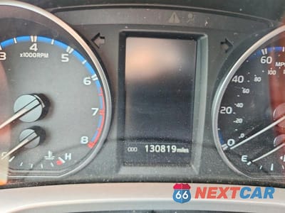 Zdjęcie 9 z 12 samochodu: 2017 TOYOTA RAV4 LE VIN:JTMBFREV9HJ163736 - miniatura