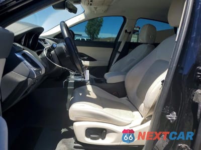 Zdjęcie 7 z 13 samochodu: 2020 JAGUAR E-PACE VIN:SADFK2FX0L1000779 - miniatura