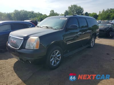 2012 GMC YUKON XL DENALI 1GKS2MEF4CR270070 - główne zdjęcie licytacji z USA - miniatura