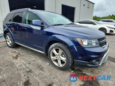 Czwarte zdjęcie samochodu z boku: 2017 DODGE JOURNEY CROSSROAD VIN:3C4PDDGG9HT541480 - miniatura