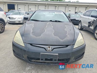 Piąte zdjęcie samochodu w środku: 2004 HONDA ACCORD EX VIN:1HGCM826X4A020131 - miniatura