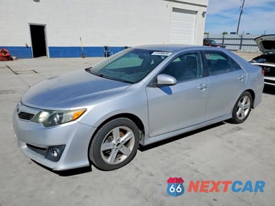 2013 TOYOTA CAMRY SE 4T1BF1FK8DU297177 - główne zdjęcie licytacji z USA - miniatura