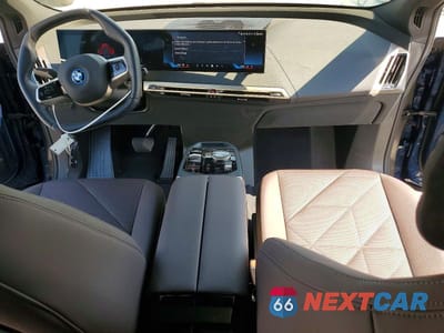 Zdjęcie 8 z 13 samochodu: 2025 BMW IX XDRIVE50 VIN:WB523CF0XSCU48350 - miniatura