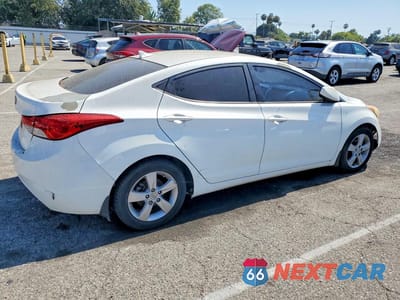 Trzecie zdjęcie samochodu z tyłu: 2013 HYUNDAI ELANTRA GLS VIN:5NPDH4AE7DH407429 - miniatura