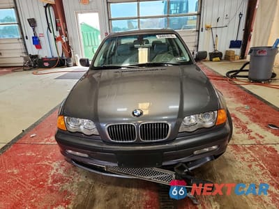 Piąte zdjęcie samochodu w środku: 2001 BMW 330 I VIN:WBAAV53471FJ63290 - miniatura