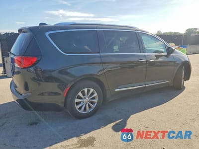Trzecie zdjęcie samochodu z tyłu: 2019 CHRYSLER PACIFICA TOURING L VIN:2C4RC1BG7KR731614 - miniatura