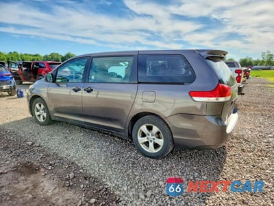 Drugie zdjęcie samochodu z przodu: 2011 TOYOTA SIENNA BASE 7-PASSENGER VIN:5TDKA3DC5BS006467 - miniatura
