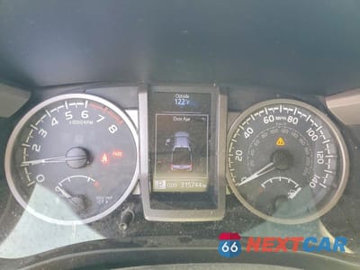 Zdjęcie 9 z 12 samochodu: 2018 TOYOTA TACOMA SR5 V6 VIN:3TMAZ5CN8JM053574 - miniatura