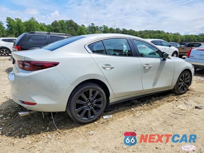Trzecie zdjęcie samochodu z tyłu: 2025 MAZDA 3 SELECT SPORT VIN:3MZBPABM3SM471471 - miniatura