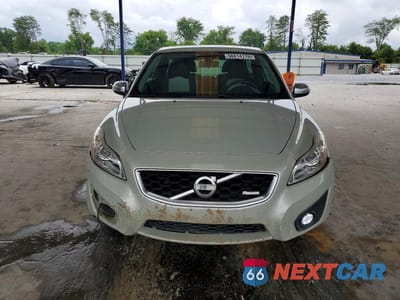 Piąte zdjęcie samochodu w środku: 2012 VOLVO C30 T5 VIN:YV1672MK0C2285945 - miniatura